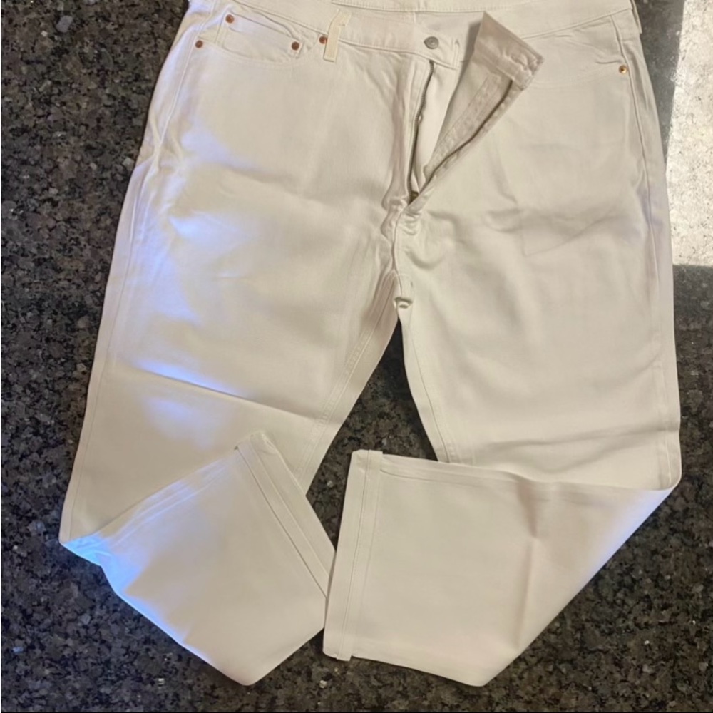 Levi's Men's Regular Straight White Denim Jeans Solid 5-Pocket Button Zip 42x30